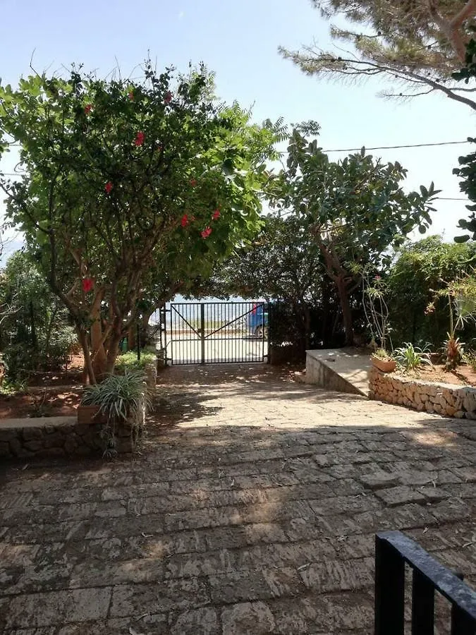 Casa Ammare nella riserva di Capo Gallo Palermo 0*,  Italia